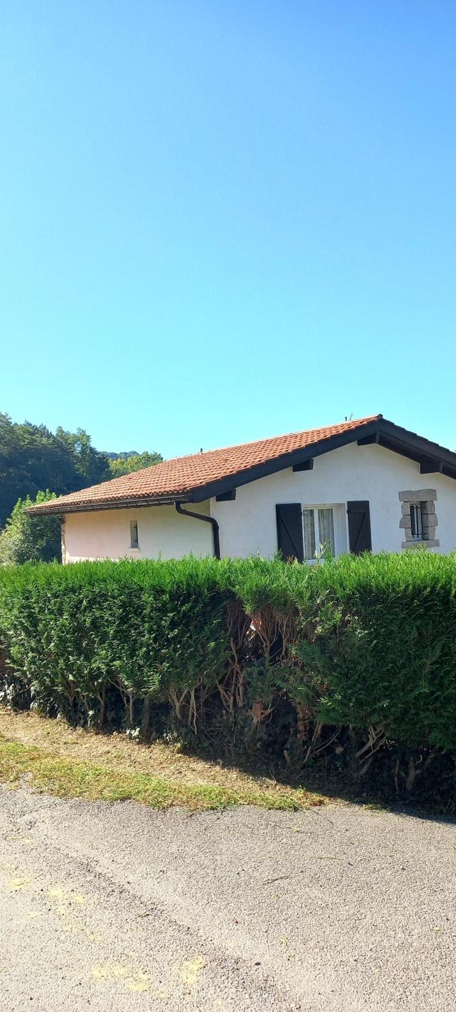 La Casa: Tranquil B&B with Private Parking and Garden Urrugne Exterior photo