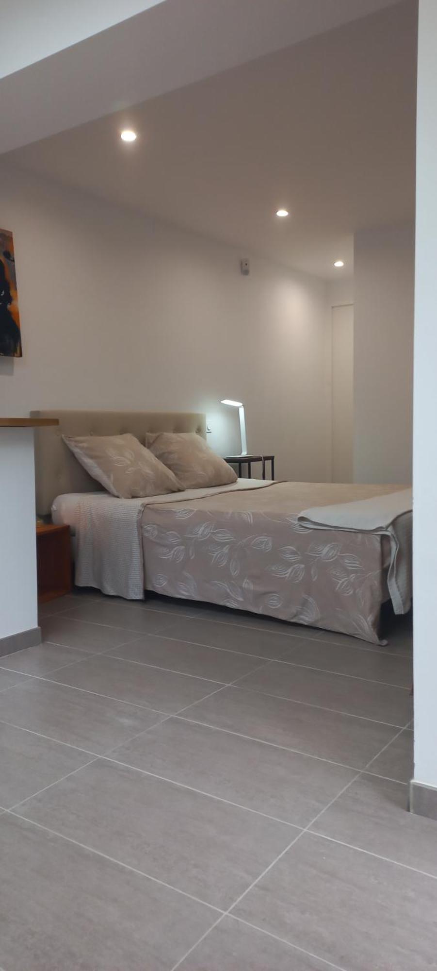 La Casa: Tranquil B&B with Private Parking and Garden Urrugne Exterior photo